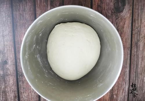  筋面粉|不用面包粉，照样做披萨，详细虾仁披萨做法，美味一个暑假