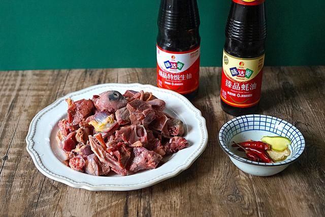  高考|花了80块钱买两只鸽子，给高考的闺女做了这菜，营养美味又解馋