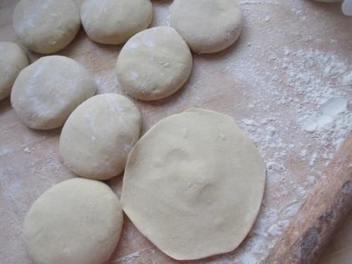  错过|这个不能错过，简单蒸一蒸，1咬满口香清肝又明目，老人多吃