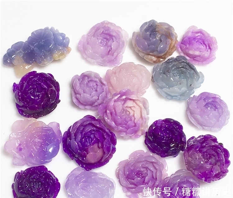  苏纪石|色彩非常特殊的宝石，神秘冷艳的苏纪石