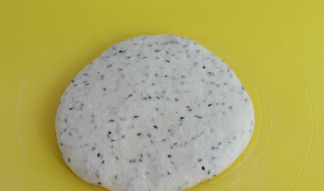  自制|自制吐司太难了，不如做芝麻球，简单，香气四溢，低糖又少油