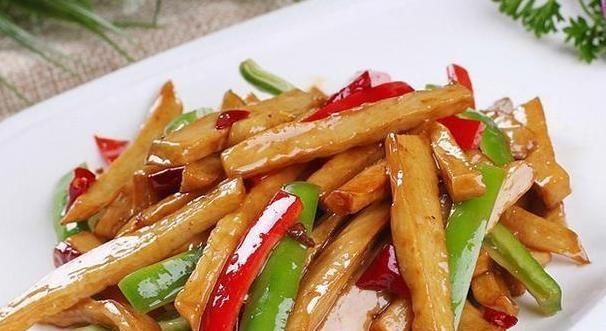  米饭|超下饭的辣炒杏鲍菇，够辣够香，你能吃几碗米饭