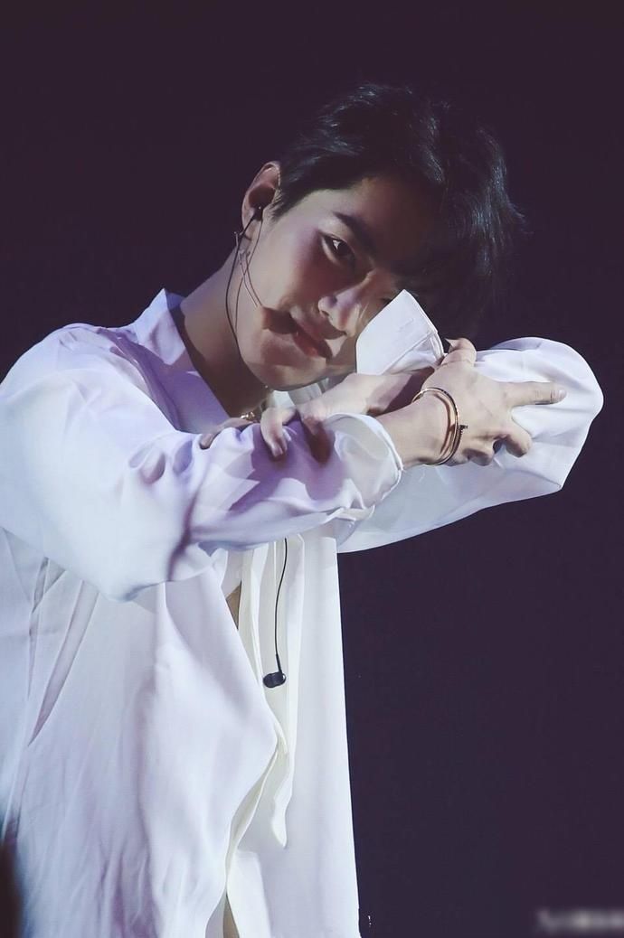  句话|肖战为何非要带着粉丝全身而退？小飞侠又为何要在一棵树上吊死？