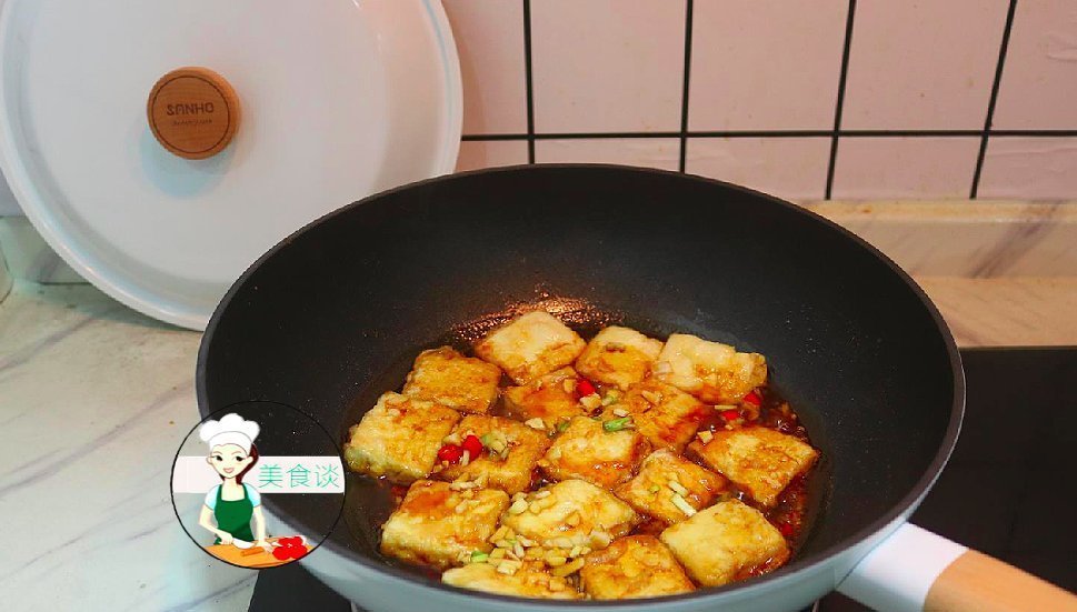  适量|秋天，少吃猪肉多吃此，2块钱炒一盘，比肉还香，营养好吃又下饭