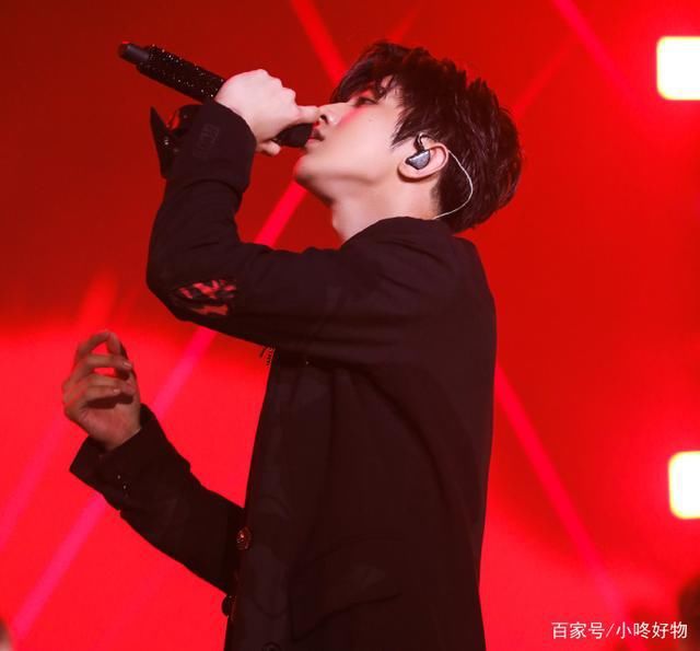 歌手|95后全开麦现场特别稳的歌手：王源蔡徐坤上榜，华晨宇竟力挺他
