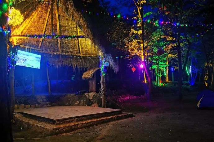  露营|小众游|泛舟露营戏水K歌……漫步夹缝岩，感受惬意悠然