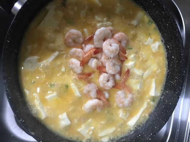 基围|基围虾还在白灼？教你焕然一新的做法，营养全面，清爽好消化