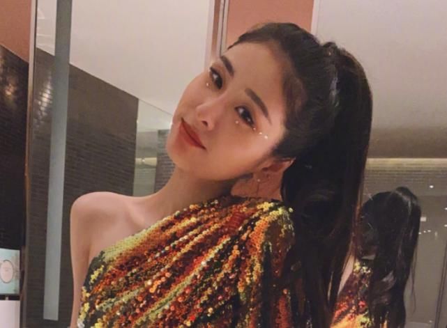  张碧晨|《热血满满的弟弟们》官宣，张碧晨王霏霏加盟，这导师阵容很强大