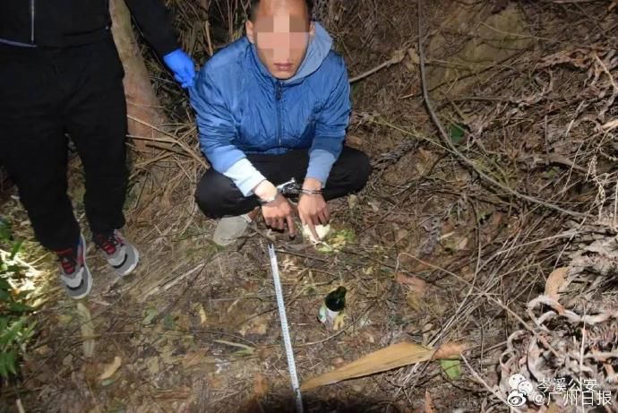 故意杀人罪|女子坐网约车被司机劫持逼喝农药 司机被控故意杀人罪、抢劫罪