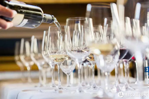 葡萄酒|如何挑选正确的葡萄酒杯