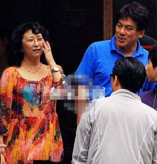 陈佩斯|从地下恋到异地恋，朱时茂与妻子这40年一路走来不容易