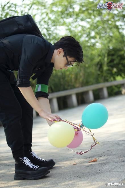  原因|邓伦哭了！ 原因是这个！“我会做他们一辈子的好弟弟”