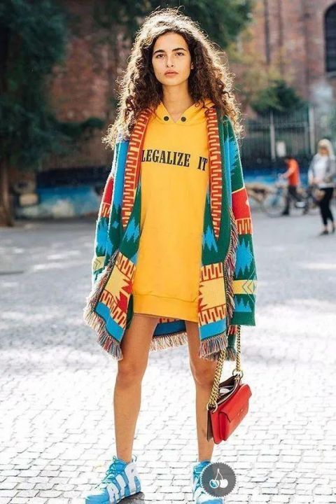  经典|是时候穿卫衣了，2020秋冬最时髦打开方式，好看爆了