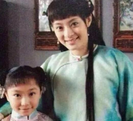 精致|孙俪同父异母妹妹近照曝光！精致的五官与姐姐宛如复制！