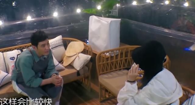  提前|《中餐厅》赵丽颖喝完中药后，提前睡觉被恶剪，弹幕尽显人性丑恶