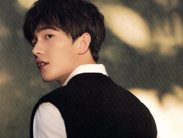  当下|当下“最火”综艺嘉宾排行：蔡徐坤无缘前5，杨洋第4，榜首真王者