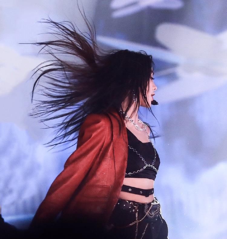  拉下水|THE9女团又惹祸, 谢可寅把草果当罂粟, 队友险被她拉下水