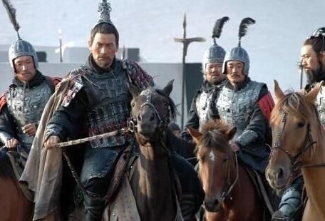  皇帝|皇帝口渴，皇后给他端了一碗奶，并没有毒，但皇帝喝完却一命呜呼