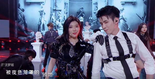  炙热|杨超越的点子被《炙热》启用，不同组合并肩作战，评分却两极化