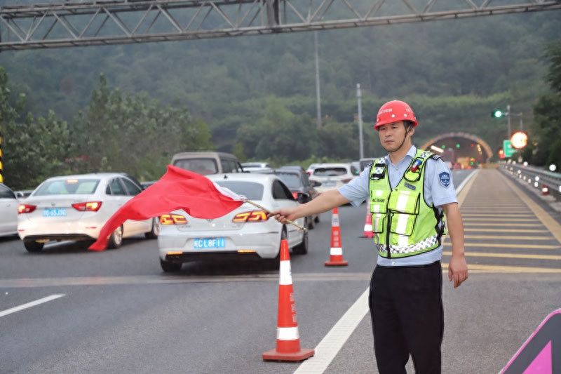 沪杭甬公司多措并举护航双节安畅路