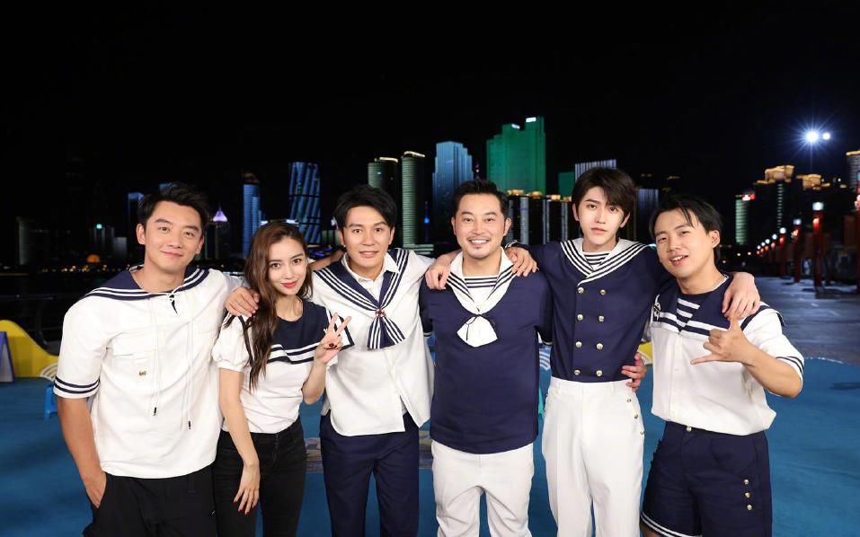  郑恺|郑恺无意暗戳李晨恋情，沙溢吓出一身冷汗，郭麒麟1句话轻松化解