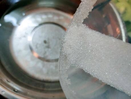  块钱|夏日必备甜品，做法简单清凉解暑，5块钱做一锅，比雪糕好吃健康