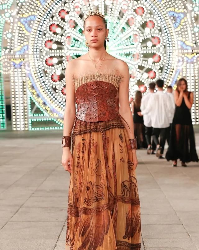  Dior|Dior 在意大利举办了一场没有观众的线下早春发布秀