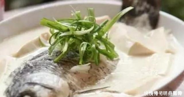  没关系|鱼汤怎么才能炖成奶白色 大厨 跟水没关系, “这一步”才是关键