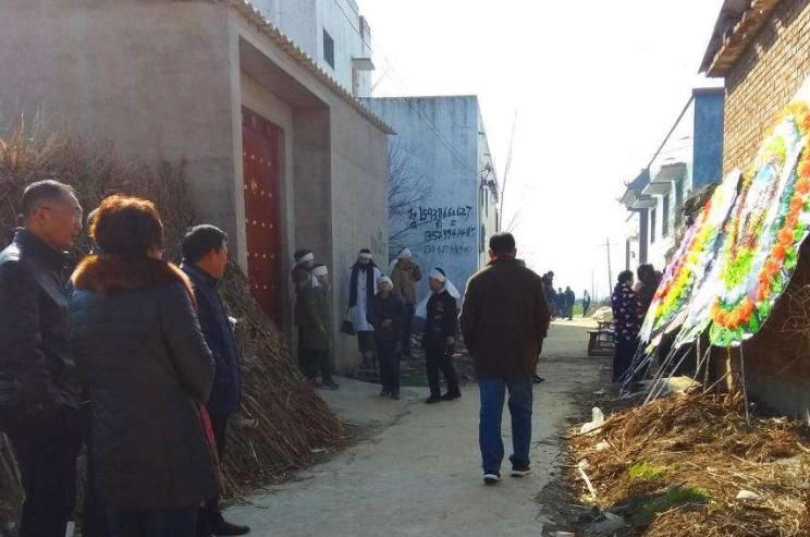 婚车|在农村,喜事白事撞一块了,哪一方该让道?这个到底有什么说法?