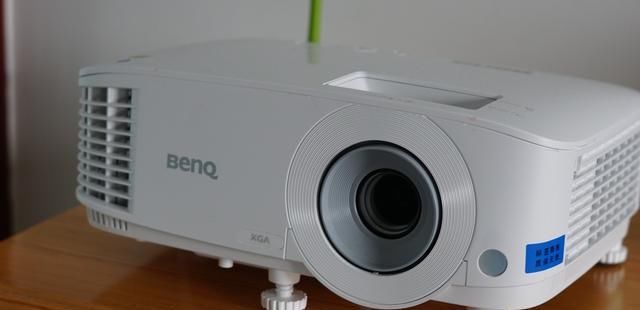  E520|一机多用，办公生活两不误，明基E520智能投影机轻体验