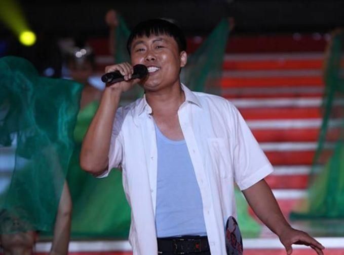  农民|曾获得星光大道冠军走红，购置豪宅农民身份被质疑，被传“去世”