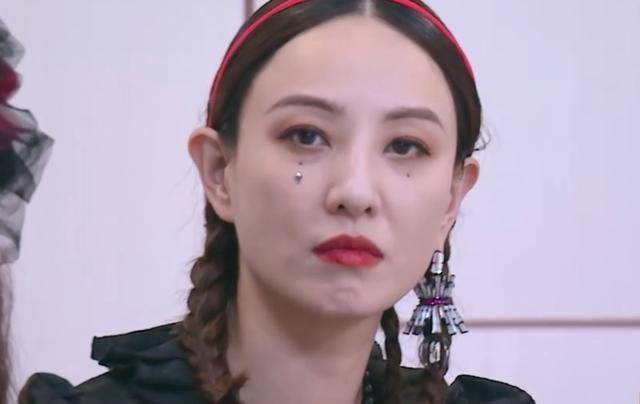  蓝盈莹|《浪姐》四公真相：蓝盈莹换团只是插曲，三位队长的改变才是正片