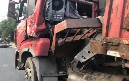  S9|事发S9苏绍高速公路：轿车高速被砸，6吨多的钢卷冲破货车栏板，差点成肉饼