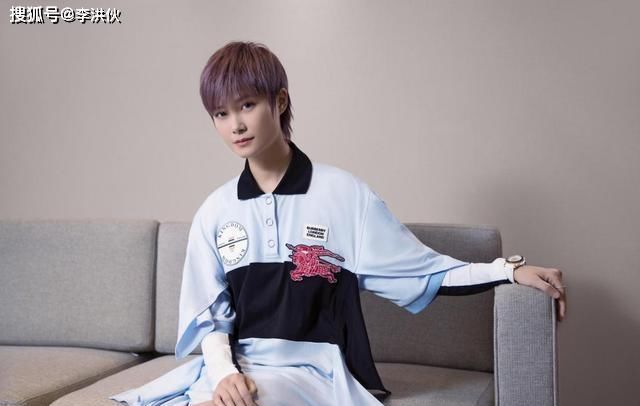  郁可唯|张含韵 郁可唯 许飞 李斯丹妮，这些超女还是选手，李宇春已成导师