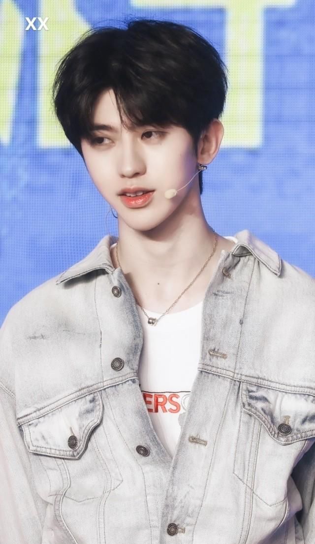  习生|蔡徐坤品牌活动饭拍，运动风学长坤上线！你的“夏日情人”来袭