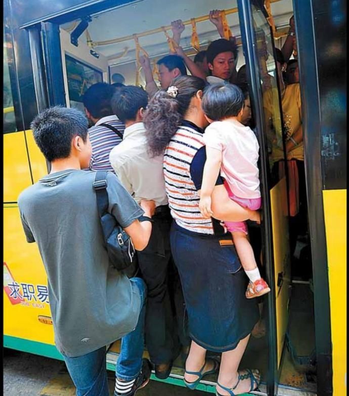 处罚|私家车载双胞胎超载被处罚，新交规下家用轿车或被“架在火上烤”