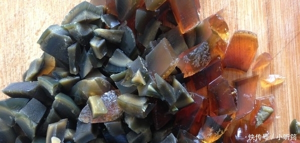 上桌|豆腐这样做最美味,教你这个新吃法,嫩滑鲜美,上桌几分钟被吃光