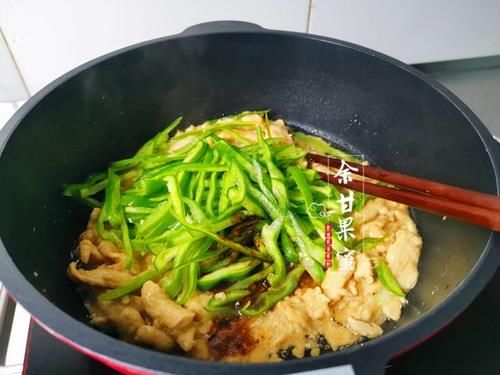  胃口|三伏天没胃口，我家孩子迷上这早餐，有荤有素料多味美，营养管饱