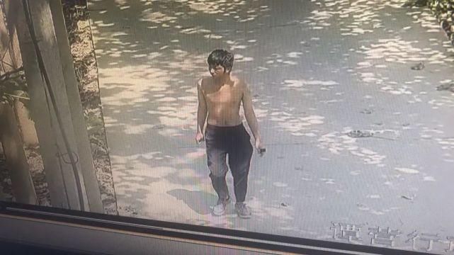 警方|涉嫌杀害婶婶的16岁嫌犯落网画面曝光，此前警方悬赏10万通缉