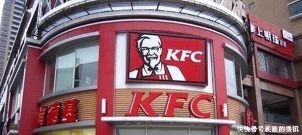 华莱士|同样12元的汉堡,肯德基华莱士和汉堡王对比,切开后它“打脸”了