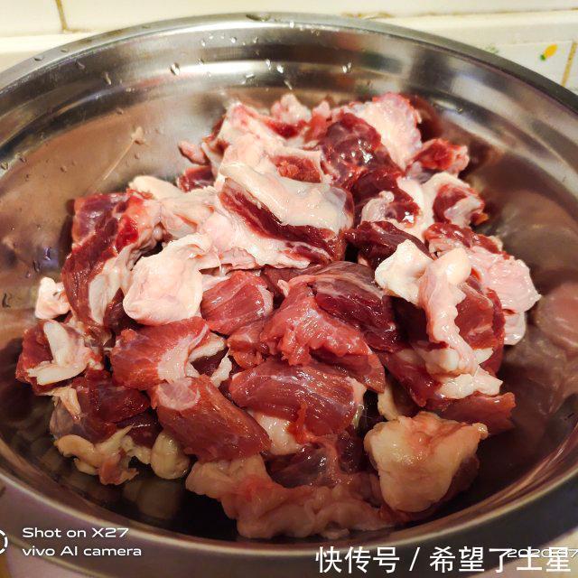 鲜味|嫩姜牛腩汤,营养丰富,汤鲜味美