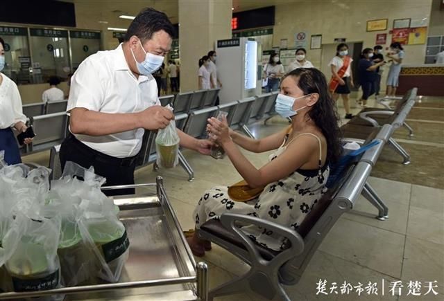  绿豆汤|一杯绿豆汤，夏日送清凉