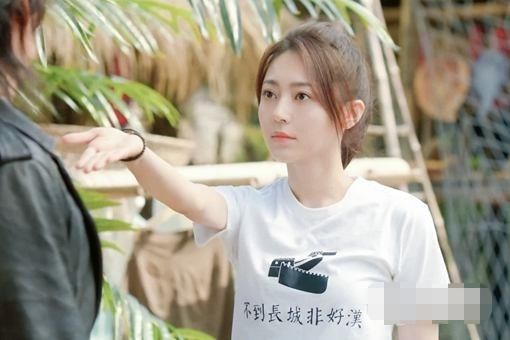  极海|《极海听雷》哑女喜欢黑瞎子吗 哑女感情线介绍