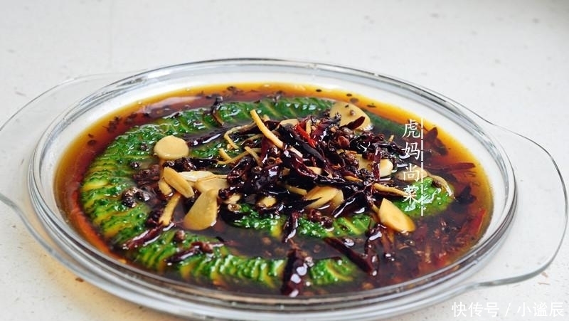 入味|2种方法切蓑衣黄瓜,柔软似水蛇腰,怎么扭都不会断,清脆入味快