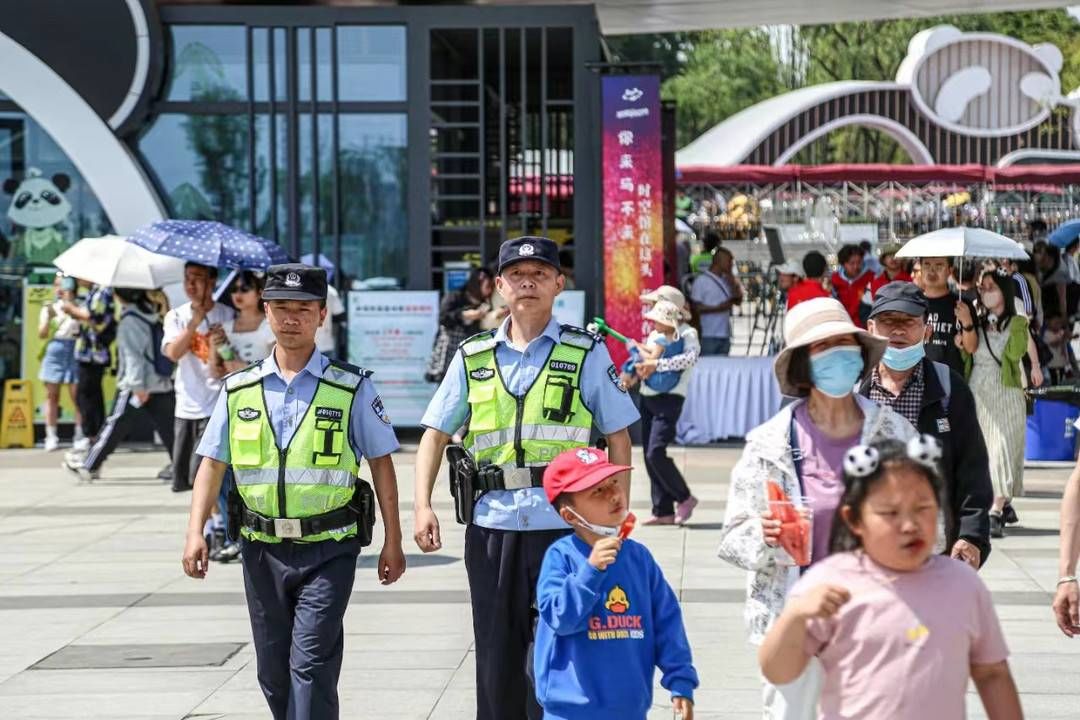 五一假期四川日均投入警力12万人次 接报处理警情20.3万余起