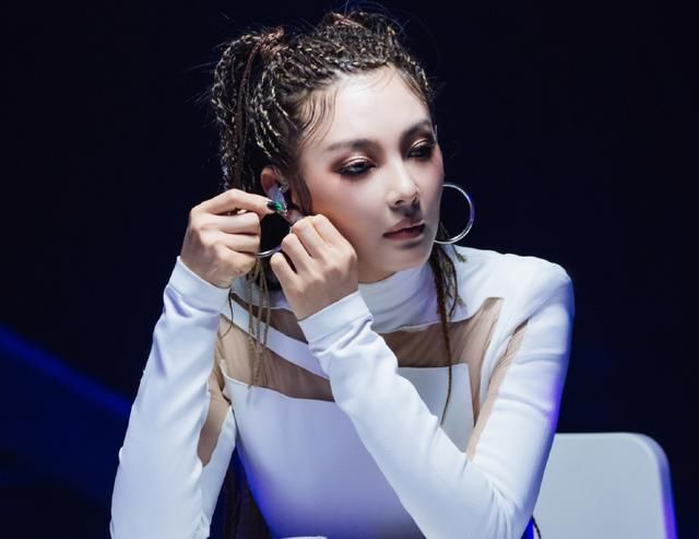  公演|《乘风破浪》二轮淘汰，沈梦辰离开太离谱，被淘汰其实另有原因？