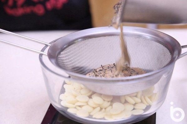  奶油|温故知新丨火爆红茶千层，自己做一个亮瞎你的眼~