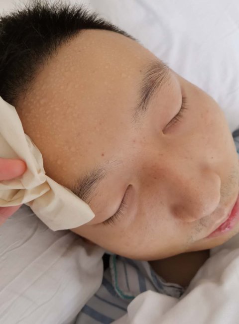 抱错|壹现场丨“错换人生28年”案开庭“抱错”和“患癌”成为争议焦点