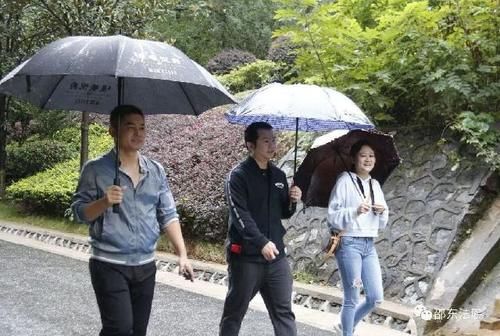 竞赛活动|邵东法院开展迎国庆环园健步竞赛活动