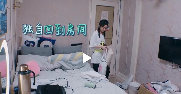 心痛|《中餐厅》第一期播出赵丽颖倍感压力独自爆哭,让人心痛!